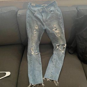 Levi High Waisted Jeans
